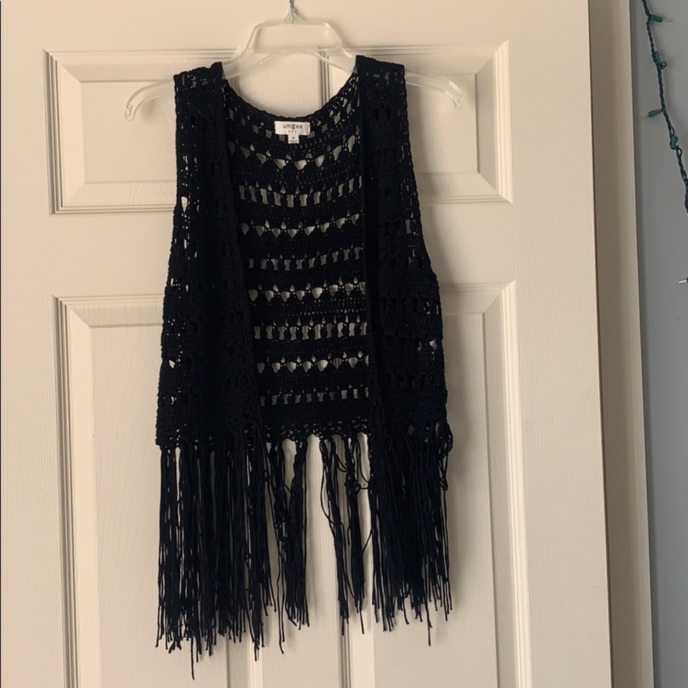 Black umgee vest